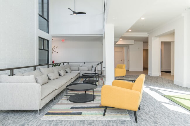 Photo - 231 Walton Ave Unidad 206