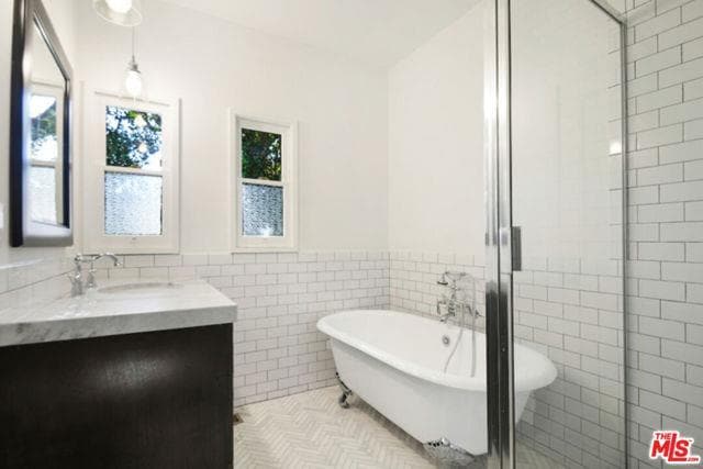 Photo - 918 N Genesee Ave Condo