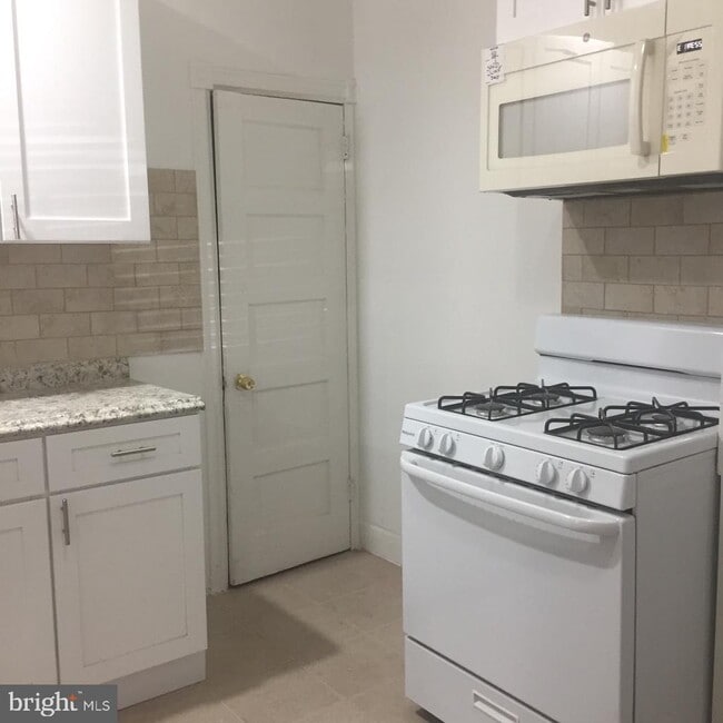 Photo - 300 E 23rd St