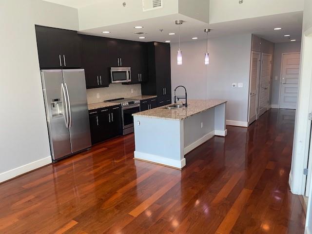Building Photo - 1080 Peachtree St NE Unit 2204