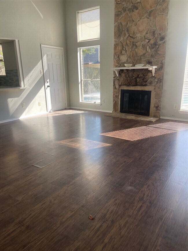 Photo - 3443 Nutwood Ln