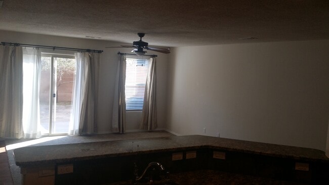 Photo - 10811 Fort Point Ln NE