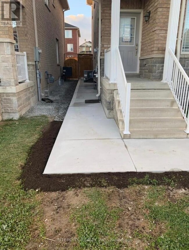 Photo - 10 Hopkins Cres