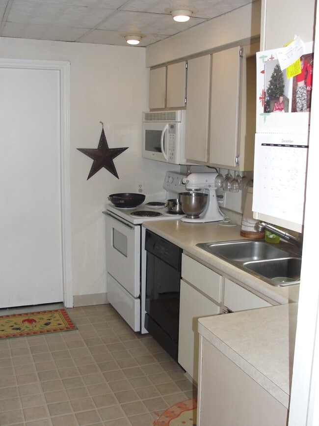 Photo - 131 Shelbourne Rd