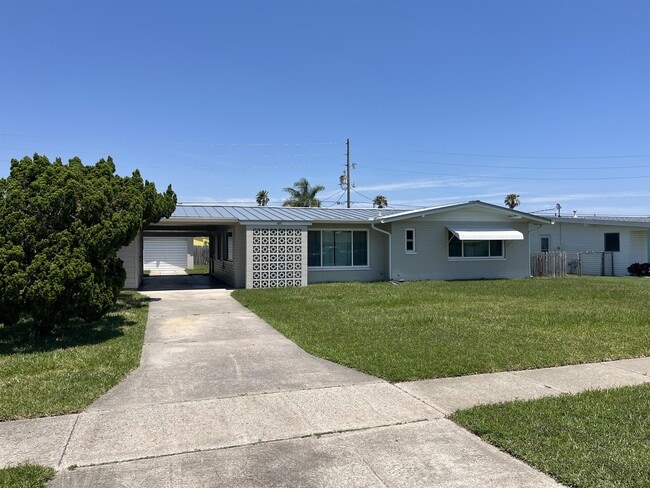 Photo - 371 Granada St