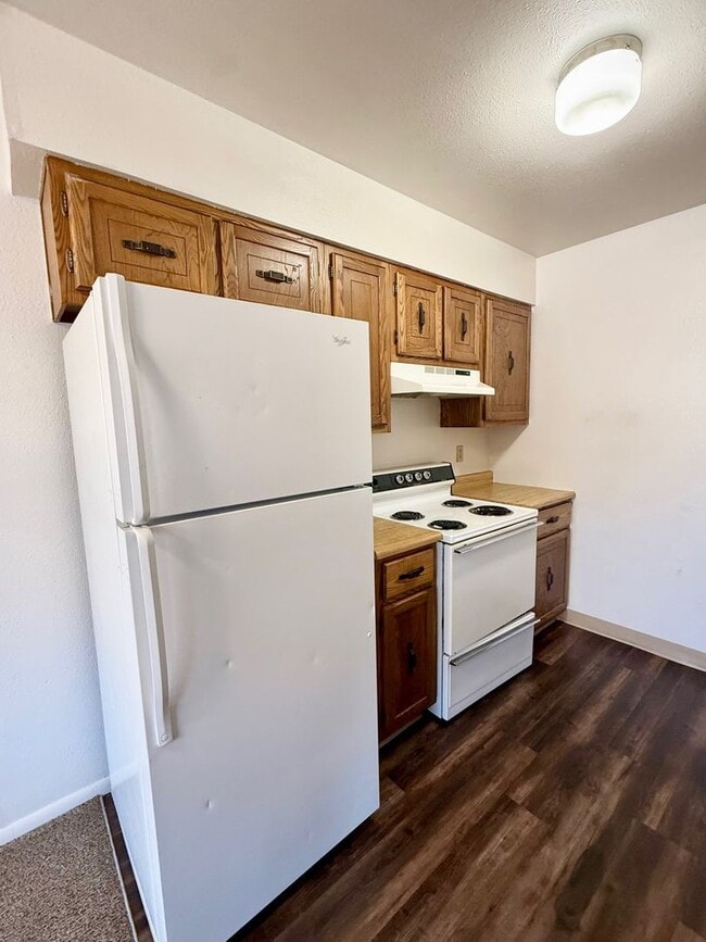 Photo - 1039 S Chestnut St Unit 3