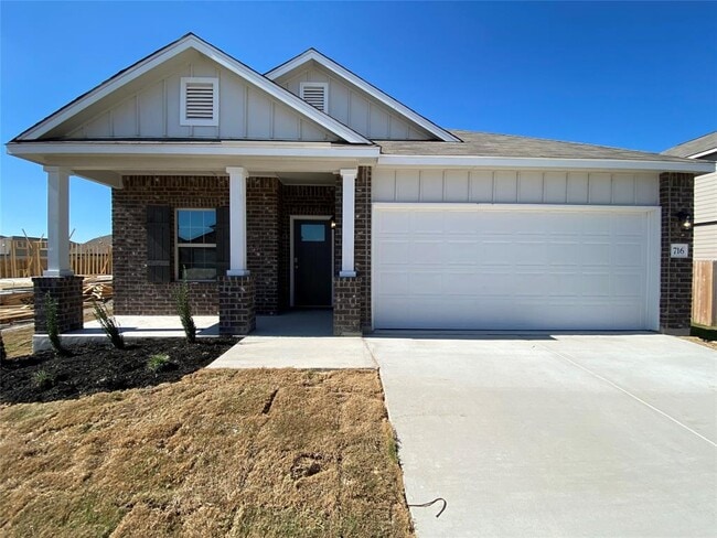 Building Photo - 716 Red Barn Bnd