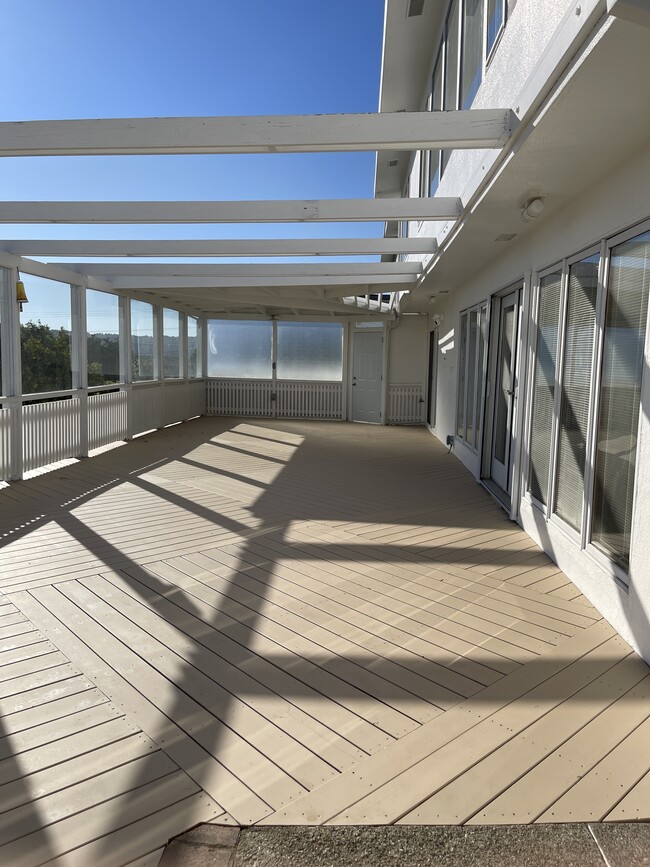 Photo - 633 Rocca Ave