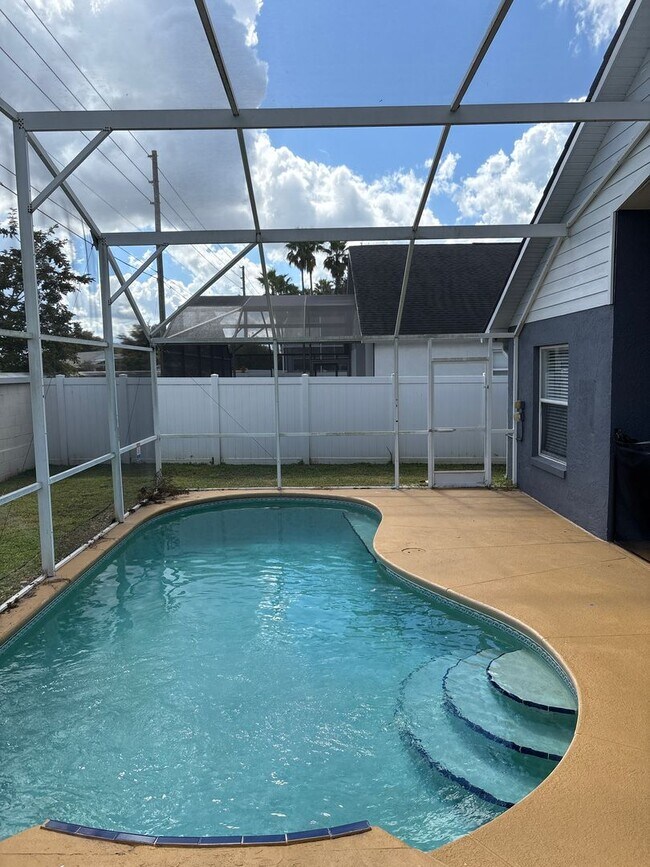 Photo - Spacious 4-Bedroom Pool Home in Indian Cre...