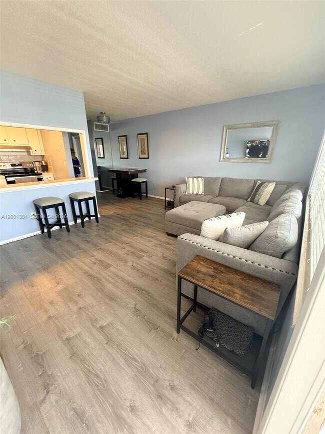 Photo - 5201 NE 24th Terrace Unidad A310