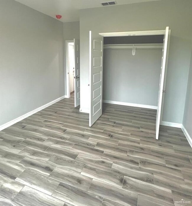 Photo - 19 N Crown Point