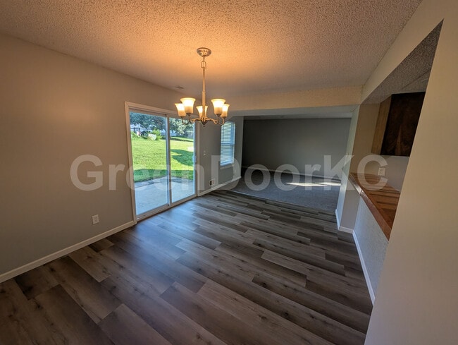 Photo - 16520 W 141st St