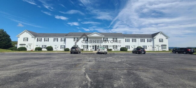 Building Photo - 6500 Carefree Ln Unit Apt 13