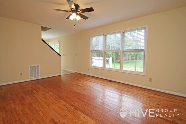 Photo - Spacious Duplex Living