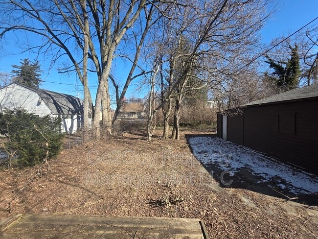 Photo - 18302 Wormer Ave