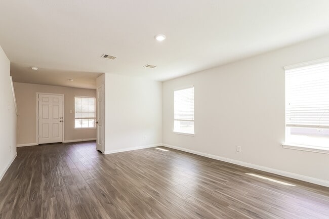 Photo - 2438 Gibbs Bend Ct