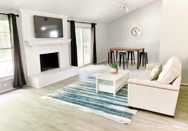 Photo - 9426 Robert Burns Ct