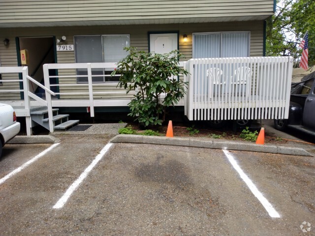 Building Photo - 7915 236th St SW Unit VillageGlen2015#D Rental