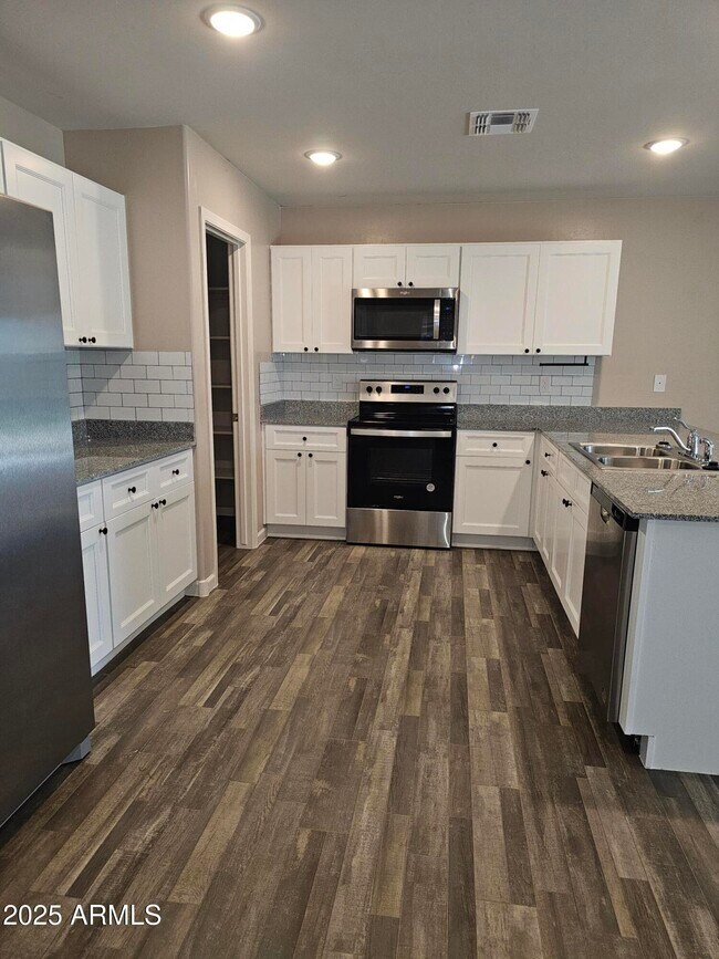 Photo - 1413 Sheep Wash Wy