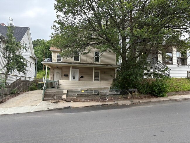 Photo - 77 Wolcott St Apartment