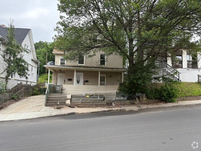 Building Photo - 77 Wolcott St Rental