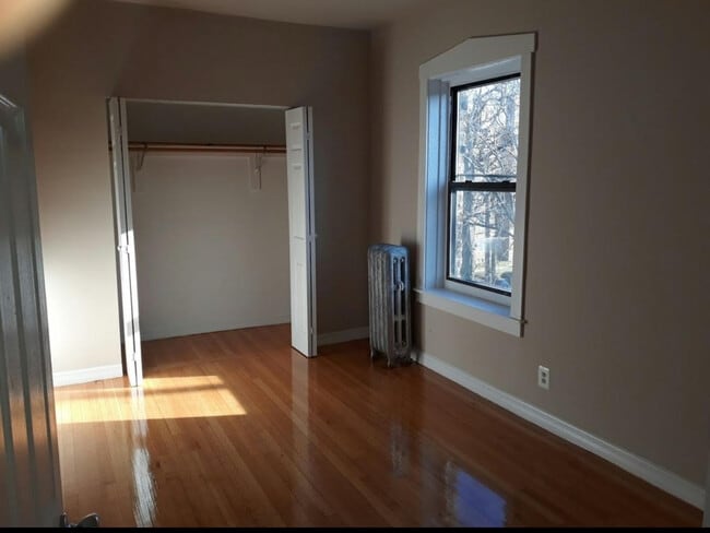 Photo - 1323 W Estes Ave Unit STUDIO