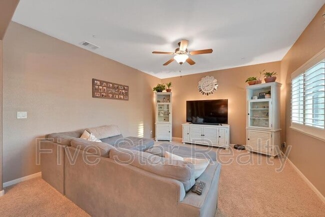 Photo - 5609 Peach Tree Dr