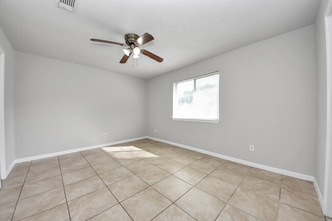 Photo - 1911 Hammerwood Dr
