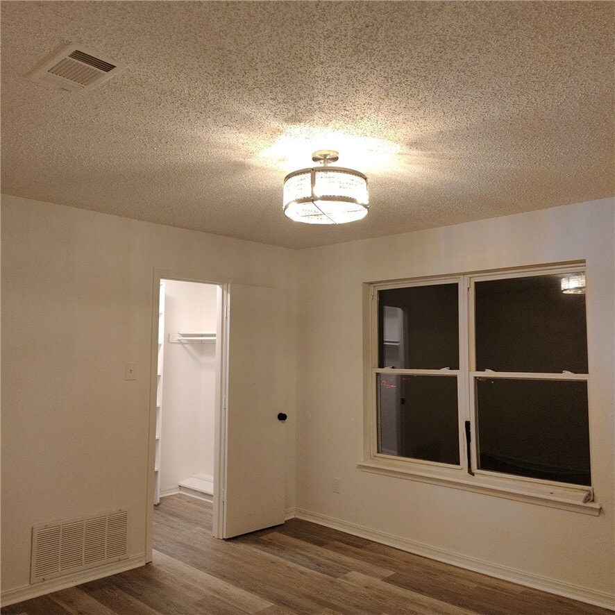 Photo - 3129 Glen Flora Way