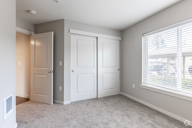 3BR, 2BA - 1168SF