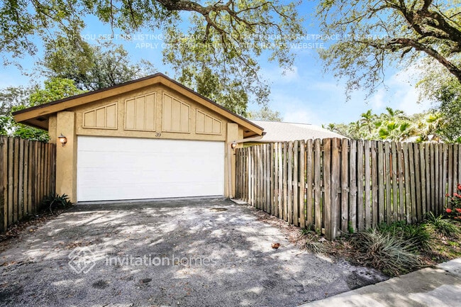 Building Photo - 39 Forest Cir