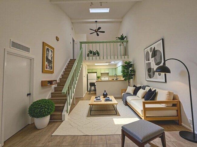 Photo - 13034 Leader St