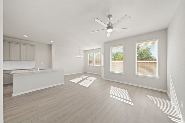 Photo - 839 Oakland Dr