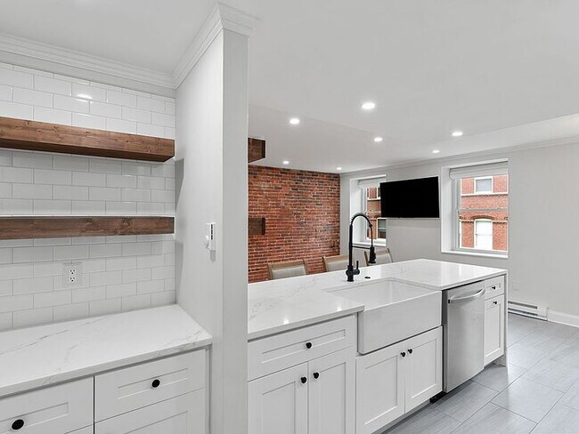 Photo - "Charming 2-Bedroom Retreat in the Heart of Boston's Vibrant North End"
