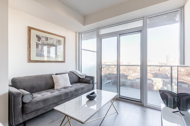 Photo - 333 Queen St W Unit SI ID1513086P