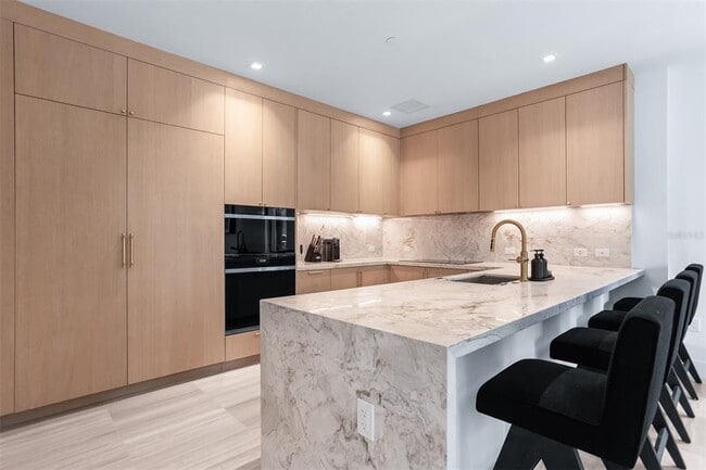 Photo - 3030 W Santiago St