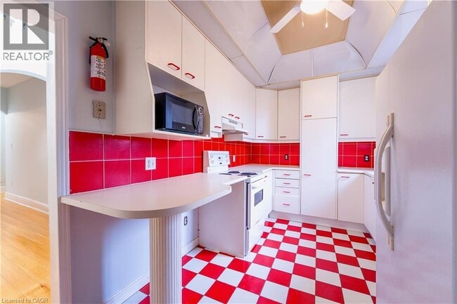 Photo - 255 Main St W Unit 2