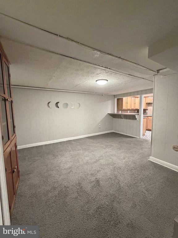 Photo - 202 W Edgevale Rd