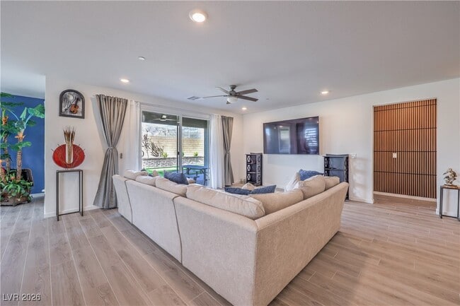 Photo - 6093 Avery Pointe St