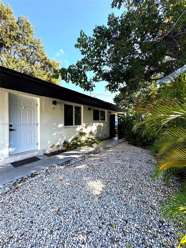 Photo - 111 NW 7th Ave Unit 1