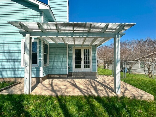 Photo - Spacious & Cozy 3/BR 2/BA Single Family Home in Austin!