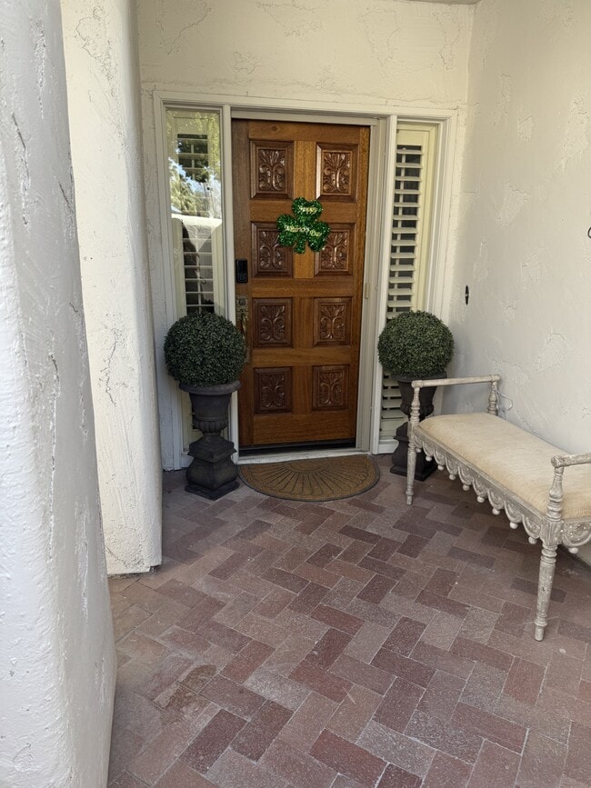 Building Photo - 6145 N 28th Pl Unit 6145