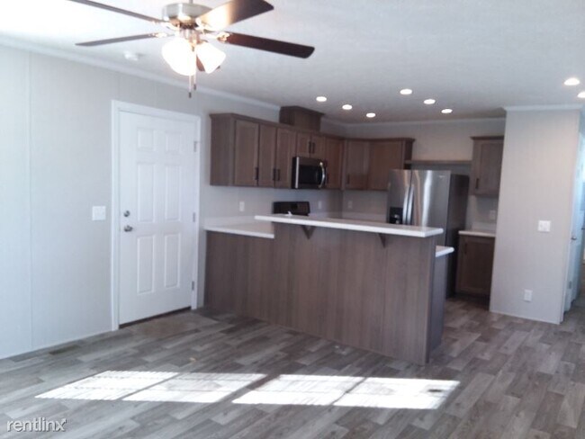 Photo - 2 br, 1 bath Mobile Home - 271 West Drive