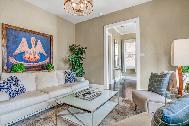 Photo - 819 America St A