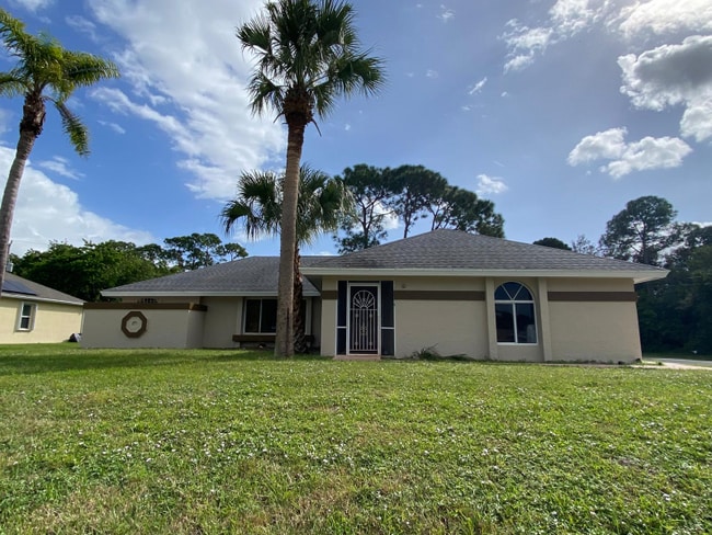 Photo - 1601 SW Import Dr