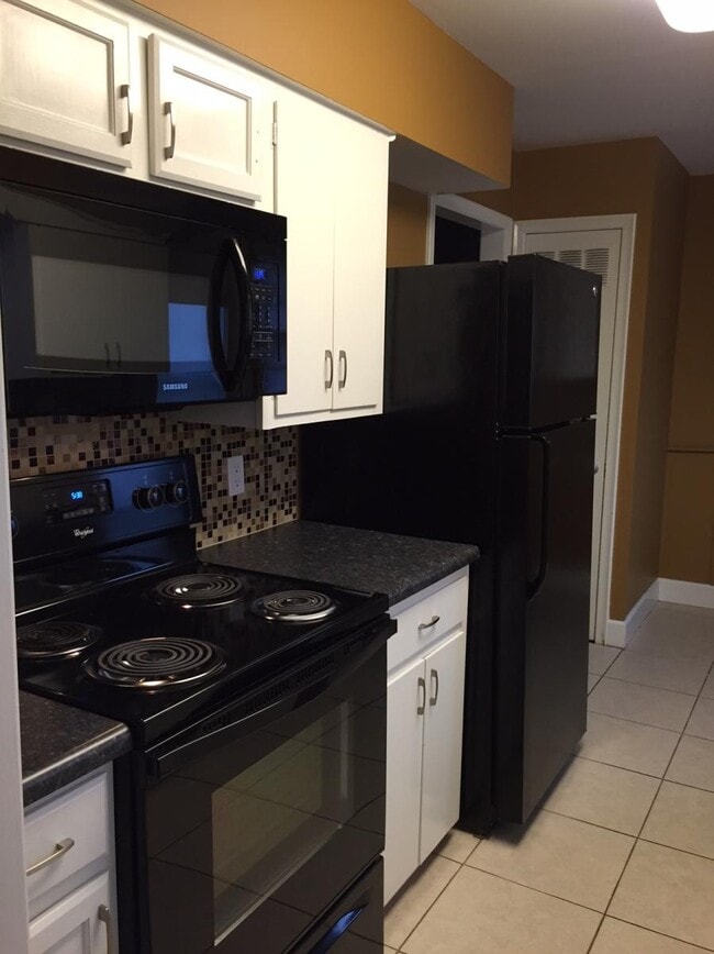 Photo - 8001 E Indianapolis St