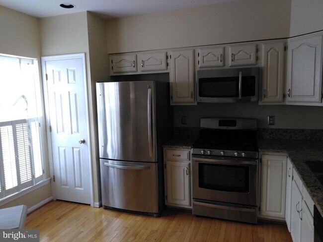 Photo - 1384 Park Garden Ln