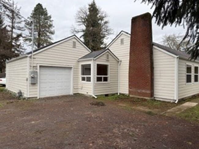 Building Photo - Sweet Home 3234 Unit C