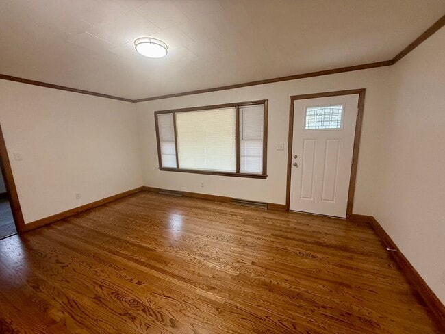 Photo - Three bedroom, 1.5 bath house in Burlington