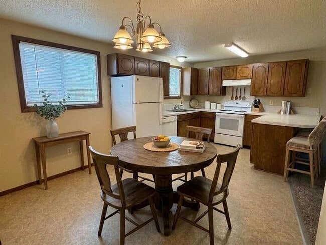 Photo - TWO WEEKS FREE RENT - Water/Sewer/Trash Included - Large Two Bedroom One Bath In North Loveland! ...